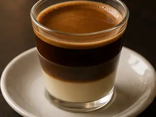 Café bombón en la carta de Lunzar Bar Alicante